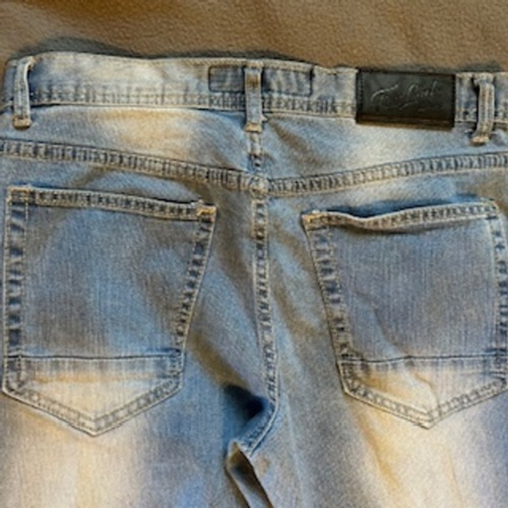 True Luck Mens Jeans  Light‎ Wash Straight Leg Distressed Faded Denim Size 30/30